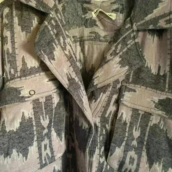 Free People We The Free Izzie Cargo Jacquard Purple Shacket Chore Jacket Size M - Picture 14 of 14